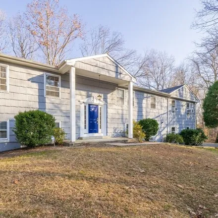 Rent this 4 bed house on 267 Thayer Pond Rd in Wilton, Connecticut