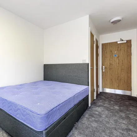 Image 7 - Al-Amin, 216 Cowley Road, Oxford, OX4 1XF, United Kingdom - Apartment for rent