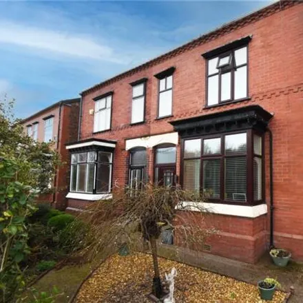 Buy this 4 bed duplex on Manchester Road in Audenshaw, M34 3GN