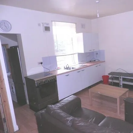 Rent this 2 bed townhouse on 7 Raddlebarn Road in Selly Oak, B29 6HJ