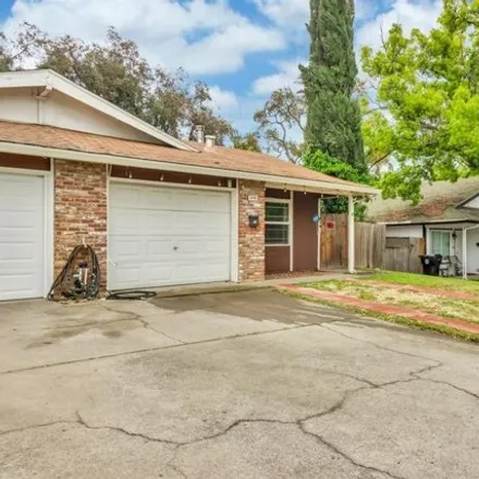 Buy this 2 bed house on 6034 Rowan Way in Citrus Heights, CA 95621