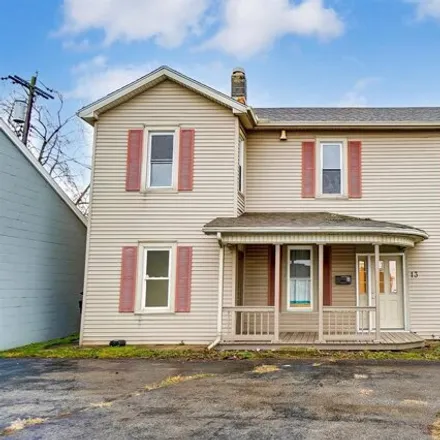 Rent this 4 bed house on 33 Crawford Street in Oakland, Middletown