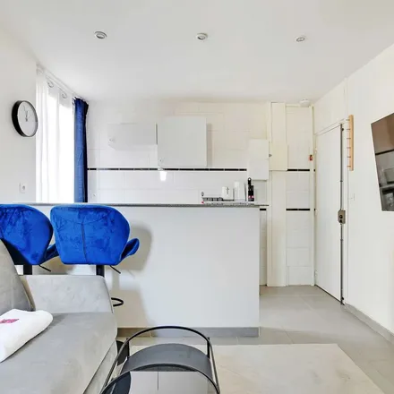 Image 2 - 70 Rue de Lévis, 75017 Paris, France - Apartment for rent