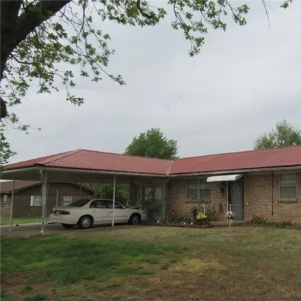 Buy this 3 bed house on 23034 E1380 Road in Caddo County, OK 73005