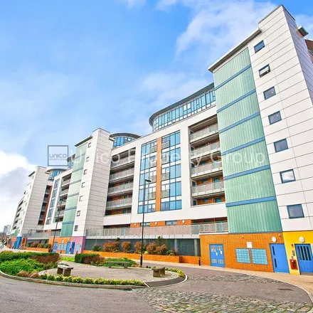 Image 3 - Suttons Wharf South, Palmers Road, London, E2 0TA, United Kingdom - Apartment for rent