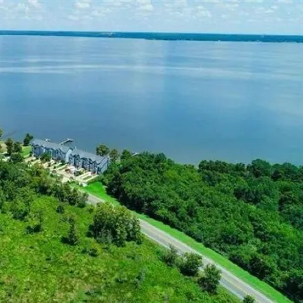 Image 2 - 8482 Scenic Highway, Ferry Pass, FL 32514, USA - House for sale