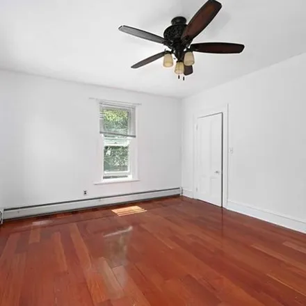 Image 3 - 302 Harrington Avenue, Closter, Bergen County, NJ 07624, USA - Apartment for rent