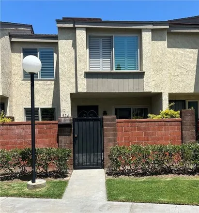 Buy this 3 bed house on 924 W Lamark Ln in Anaheim, California