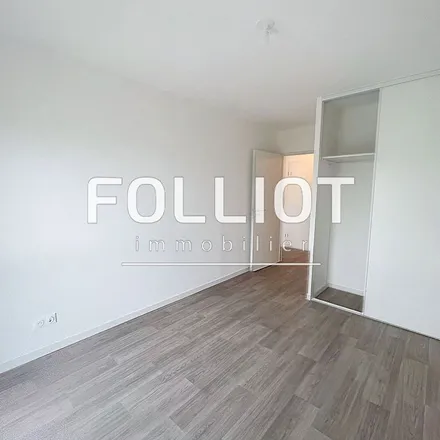 Rent this 3 bed apartment on 8bis Place Sadi Carnot in 35300 Fougères, France