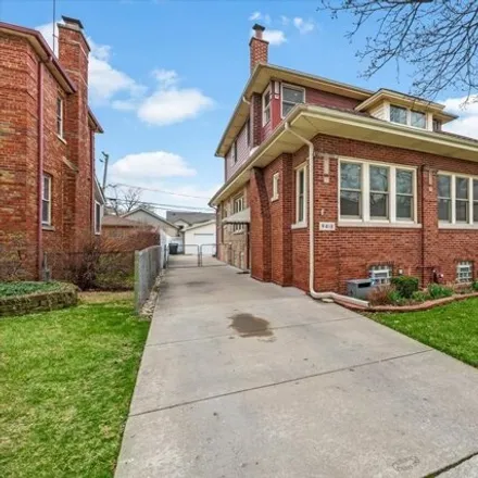 Buy this 4 bed house on 9418 South Leavitt Street in Chicago, IL 60643