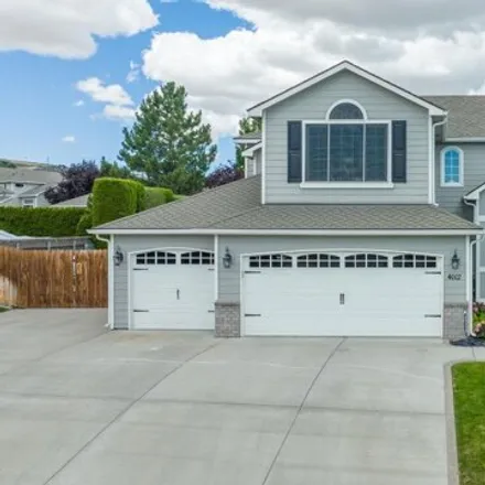 Buy this 5 bed house on 2817 West 40th Avenue in Kennewick, WA 99337