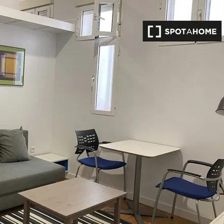 Rent this 1 bed apartment on Calle de Fernández de los Ríos in 56, 28015 Madrid