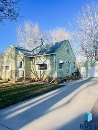 Buy this 3 bed house on 111 South Donaldson Street in Luverne, MN 56156
