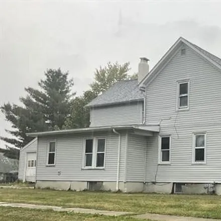Buy this 4 bed house on 359 West Mary Street in Galesburg, IL 61401