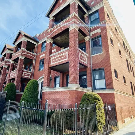 Buy this 2 bed house on 1501-1515 East 65th Street in Chicago, IL 60637
