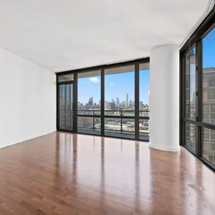 Rent this 2 bed condo on Chelsea Stratus in 735 6th Avenue, New York