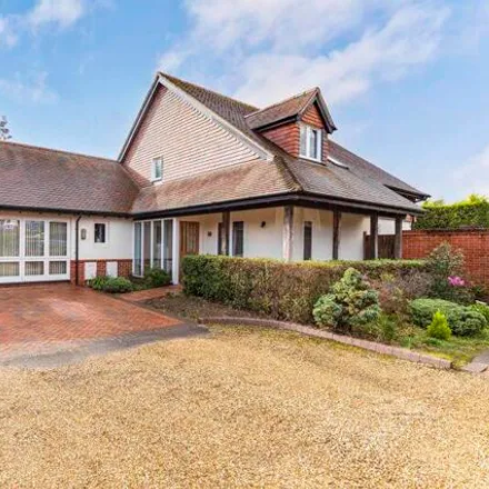 Image 1 - Foxdale, Christchurch, BH23 2PH, United Kingdom - House for sale