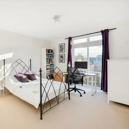 Image 7 - Thanet Lodge, Mowbray Road, Brondesbury Park, London, NW6 7QU, United Kingdom - Apartment for sale