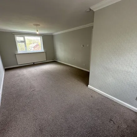 Image 2 - Beaconsfield Road, Rotherham, S60 3HB, United Kingdom - Apartment for rent