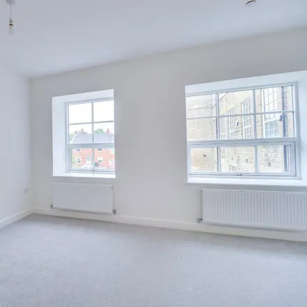 Image 9 - Park Meadow Lane, Leeds, LS12 4FL, United Kingdom - Townhouse for rent