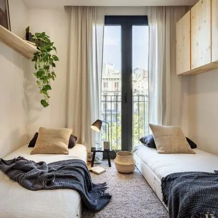 Rent this 2 bed apartment on FB in Carrer de València, 08001 Barcelona