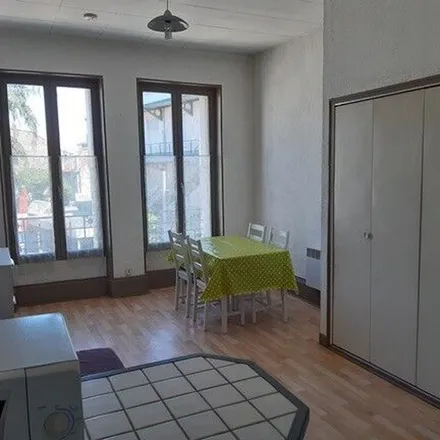 Image 2 - 18 bis Rue du Pont du Gât, 26000 Valence, France - Apartment for rent