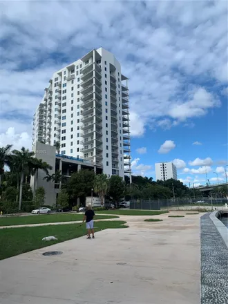 Image 1 - 10 Southwest South River Drive, Miami, FL 33130, USA - Loft for rent