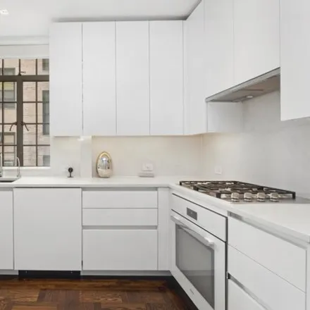 Image 7 - 116 East 68th Street, New York, NY 10065, USA - Apartment for sale