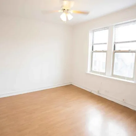 Rent this 1 bed apartment on 5042-5056 South Woodlawn Avenue in Chicago, IL 60637
