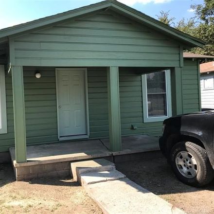 Rent this 2 bed house on S 12th Ave in Durant, OK
