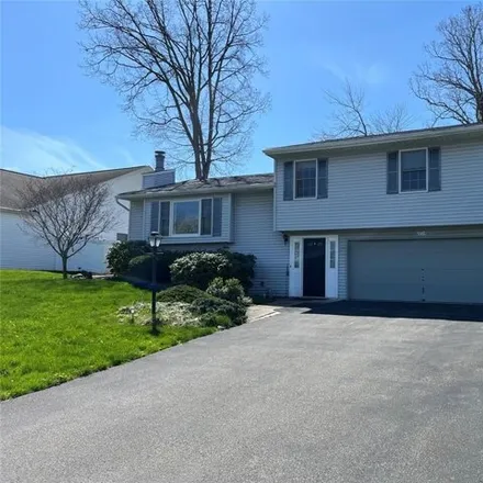 Buy this 3 bed house on 2714 Magnolia Street in Village of Endicott, NY 13760