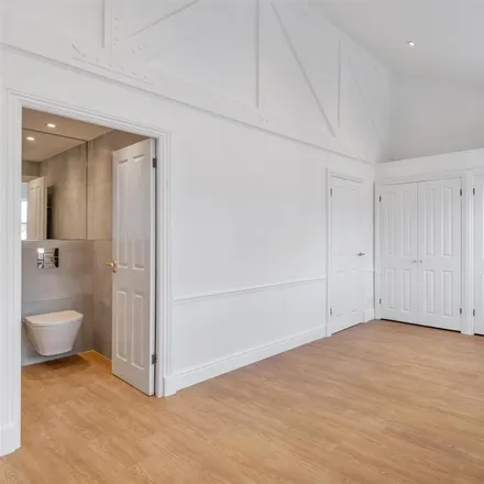 Image 7 - Cinnamon Row, London, SW11 3TW, United Kingdom - Apartment for rent