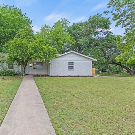 Buy this 3 bed house on 1798 West Lavender Lane in Arlington, TX 76013