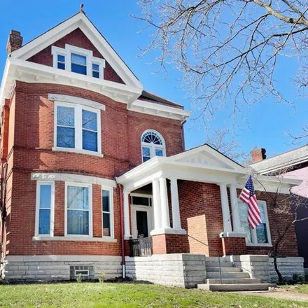 Buy this 6 bed house on 173 North 8th Street in Hamilton, OH 45011