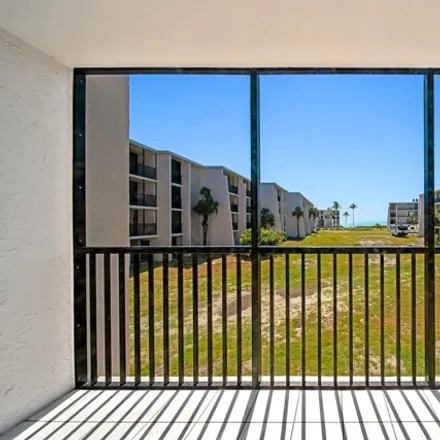 Buy this 1 bed condo on 1619 Middle Gulf Drive in Sanibel, Lee County