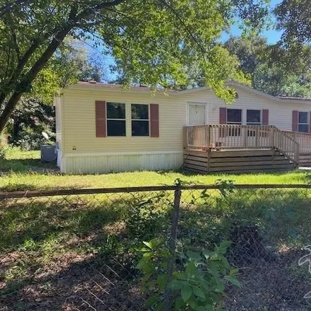 Buy this studio apartment on 6618 Ames Drive in Pensacola, FL 32504