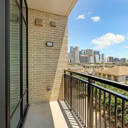 Image 8 - 132 Dennis Street, Houston, TX 77006, USA - Apartment for rent