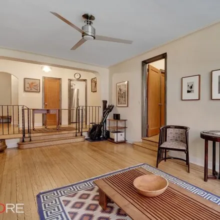 Image 2 - 35-25 77th Street, New York, NY 11372, USA - Apartment for sale