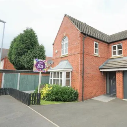 Buy this 4 bed house on New Horse Road in Landywood, WS6 7BH
