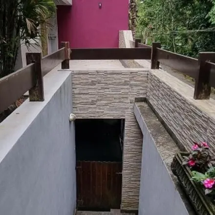 Buy this 4 bed house on Rua Doutor Jurandir Cerqueira in Vila Progresso, Niterói - RJ