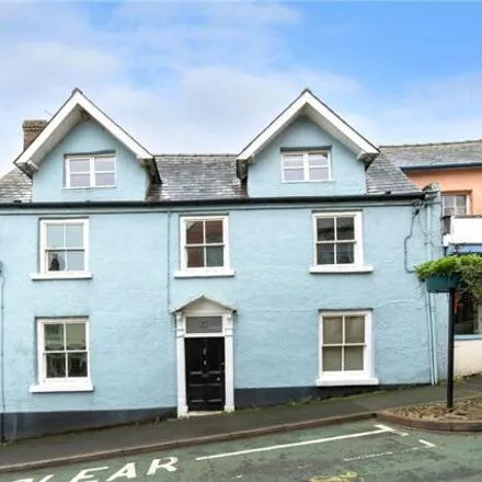 Buy this 5 bed townhouse on The Royal Oak in High Street, Bishop's Castle