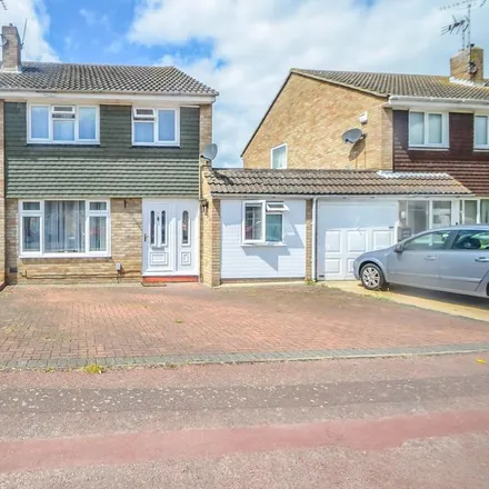 Rent this 3 bed duplex on Chaffinch Close in Shoeburyness, SS3 9YG