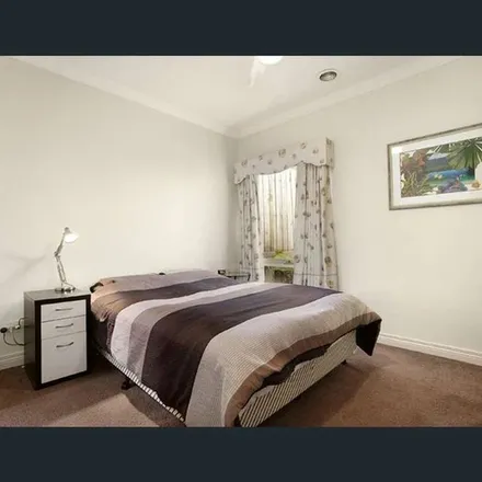 Image 2 - 17 Cabena Crescent, Chadstone VIC 3148, Australia - Apartment for rent