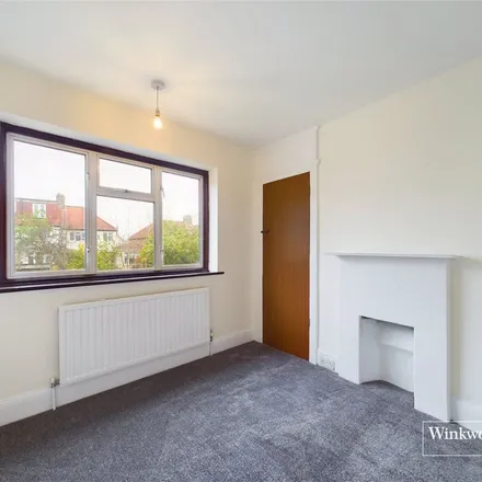 Rent this 3 bed apartment on Buck Lane in London, NW9 0TR