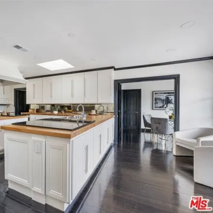 Image 8 - 10984 Bellagio Road, Los Angeles, CA 90077, USA - House for sale