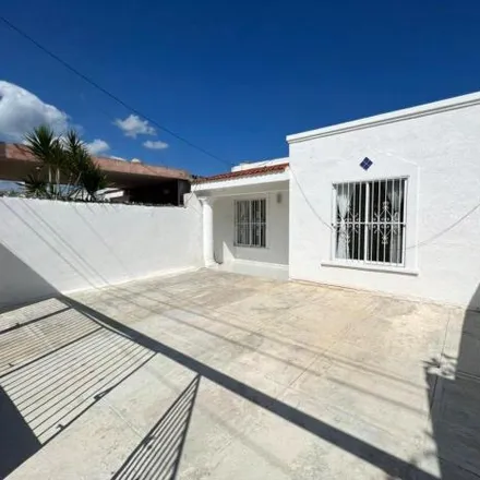 Rent this 2 bed house on Dairy Queen in Calle 50, Xcumpich