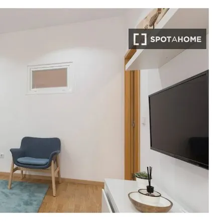 Rent this 2 bed apartment on O Caseiro in Rua do Campinho, 4000-393 Porto