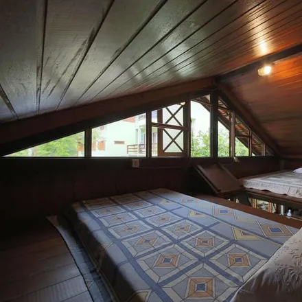 Rent this 2 bed townhouse on Nova Friburgo