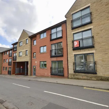 Rent this 2 bed apartment on Fernlea Grove in Sheffield, S35 9UY