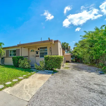 Buy this 3 bed house on 1121 West 2nd Street in Riviera Beach, FL 33404